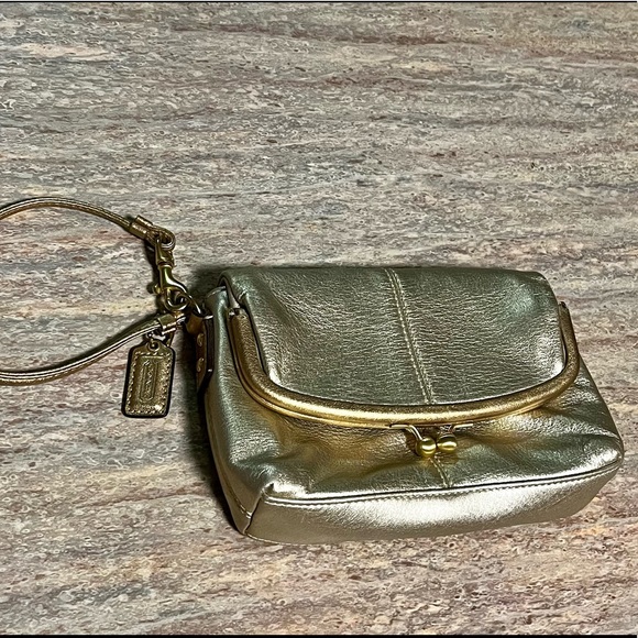 Coach vintage metallic gold foldover wristlet - Picture 1 of 16